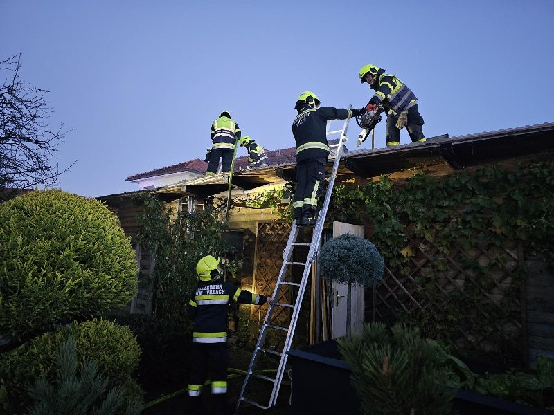 Brand eines Nebengebäudes (Bild 3)